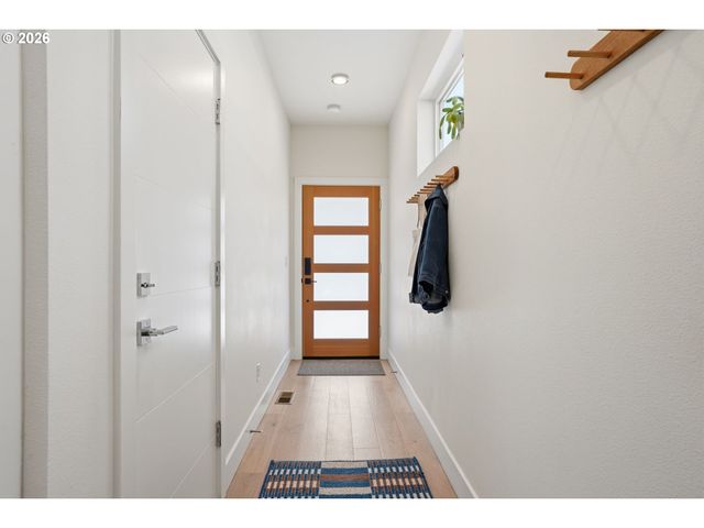 4611 Se KNAPP St, Portland, OR 97206