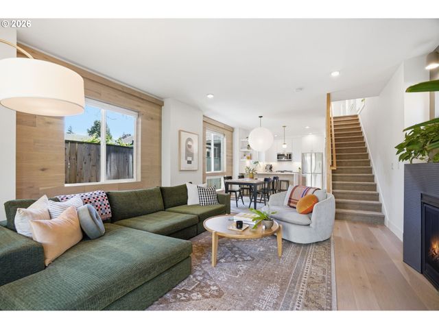 4611 Se KNAPP St, Portland, OR 97206