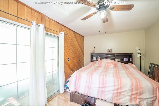 211 Snow Hill Drive, Charleston, WV 25311