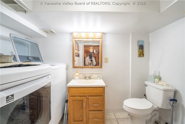 211 Snow Hill Drive, Charleston, WV 25311