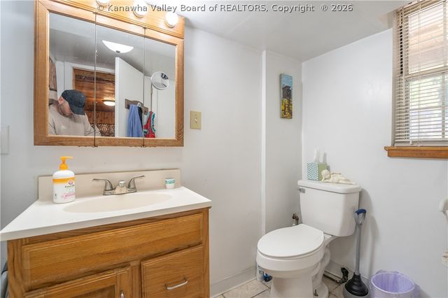 211 Snow Hill Drive, Charleston, WV 25311