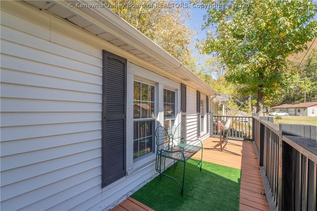 211 Snow Hill Drive, Charleston, WV 25311