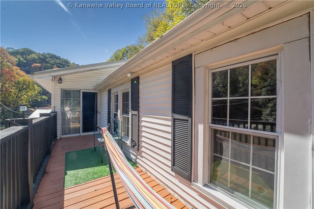 211 Snow Hill Drive, Charleston, WV 25311