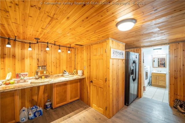 211 Snow Hill Drive, Charleston, WV 25311