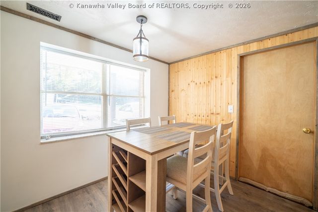 211 Snow Hill Drive, Charleston, WV 25311