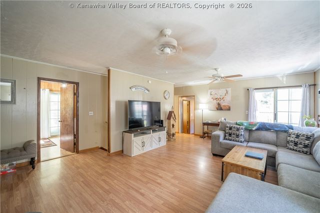 211 Snow Hill Drive, Charleston, WV 25311