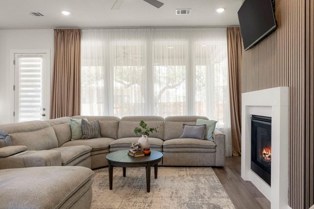 298 Canal DR, Dripping Springs, TX 78620