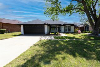 3514 Cliff Oaks Drive, Corinth, TX 76210