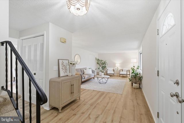 2430 OPAL RD, York, PA 17408