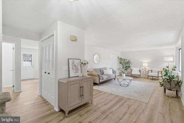 2430 OPAL RD, York, PA 17408