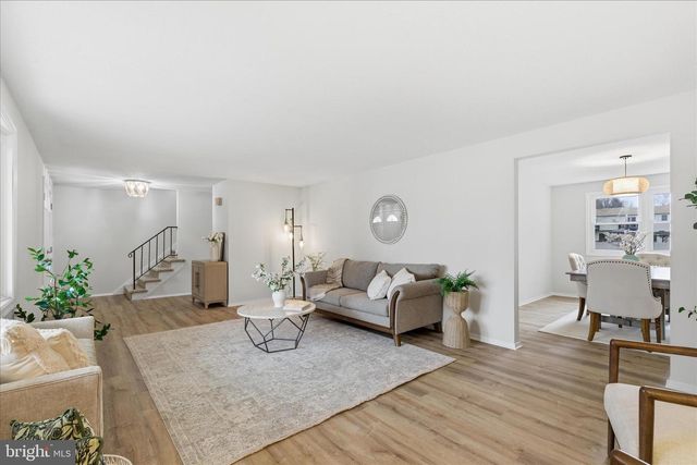 2430 OPAL RD, York, PA 17408