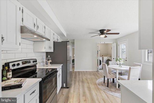 2430 OPAL RD, York, PA 17408