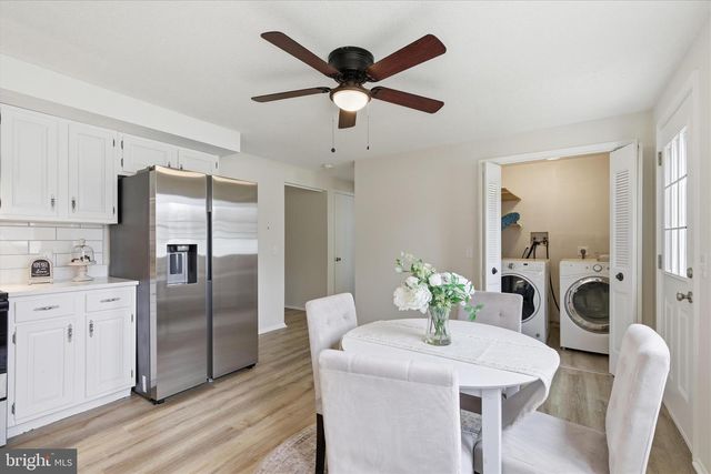 2430 OPAL RD, York, PA 17408