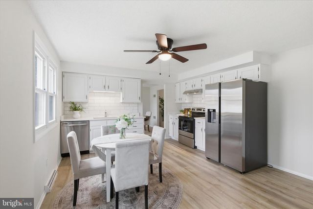 2430 OPAL RD, York, PA 17408