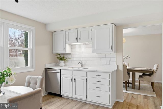 2430 OPAL RD, York, PA 17408