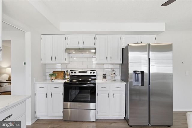 2430 OPAL RD, York, PA 17408