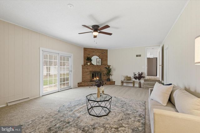 2430 OPAL RD, York, PA 17408