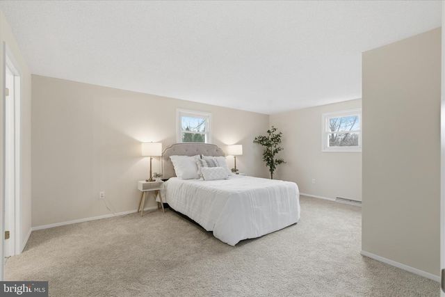 2430 OPAL RD, York, PA 17408