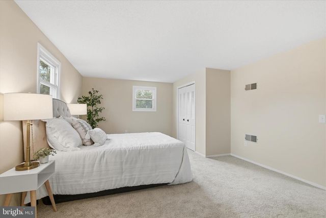 2430 OPAL RD, York, PA 17408