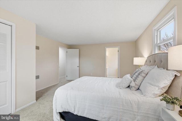 2430 OPAL RD, York, PA 17408