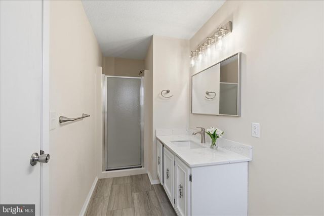 2430 OPAL RD, York, PA 17408