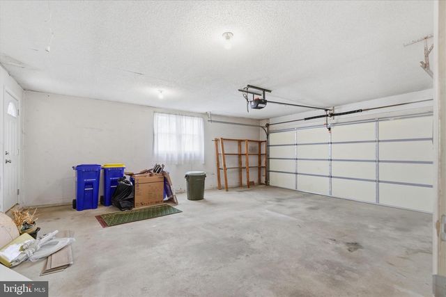 2430 OPAL RD, York, PA 17408