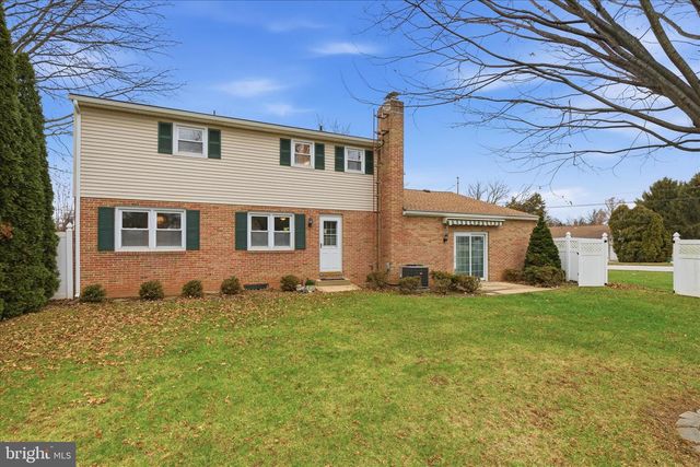 2430 OPAL RD, York, PA 17408