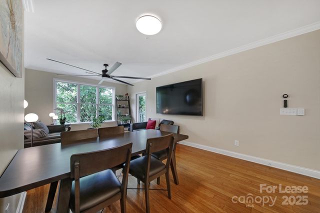 1000 E Woodlawn Road E, Charlotte, NC 28209