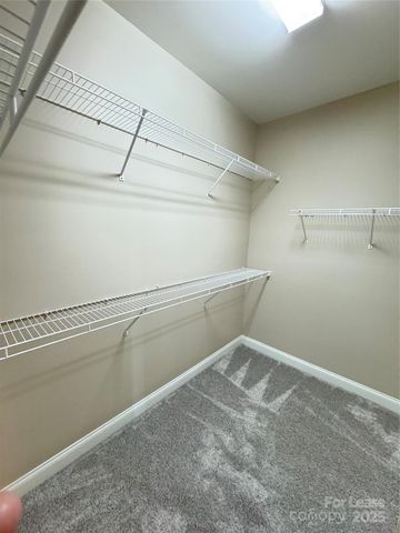 1000 E Woodlawn Road E, Charlotte, NC 28209