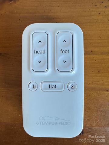 1000 E Woodlawn Road E, Charlotte, NC 28209