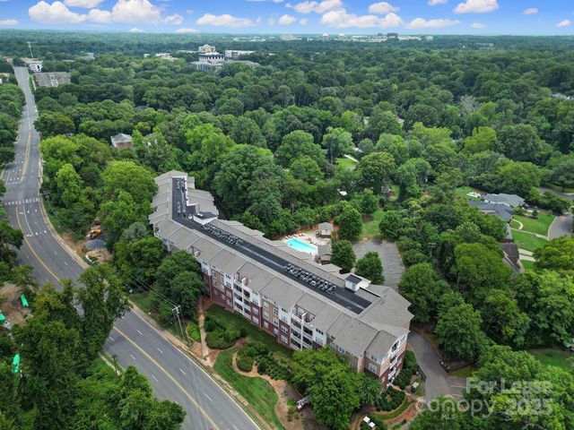 1000 E Woodlawn Road E, Charlotte, NC 28209