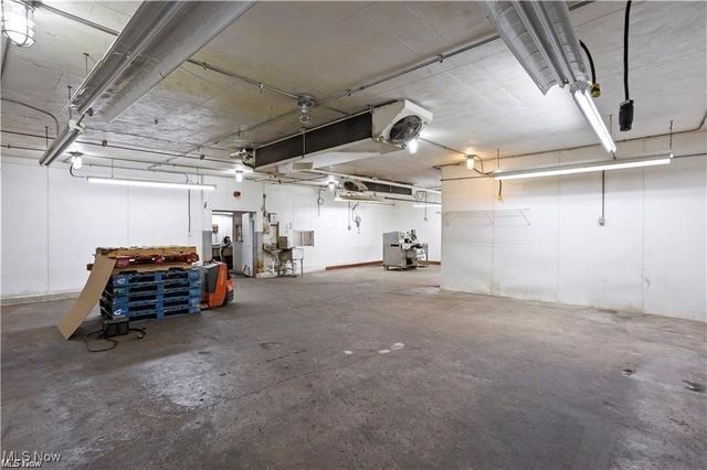 6101 Detroit Avenue, Cleveland, OH 44102