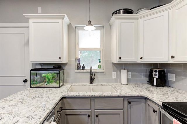 1823 W Mansur, Guthrie, OK 73044