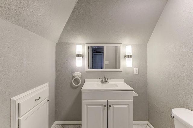 1823 W Mansur, Guthrie, OK 73044