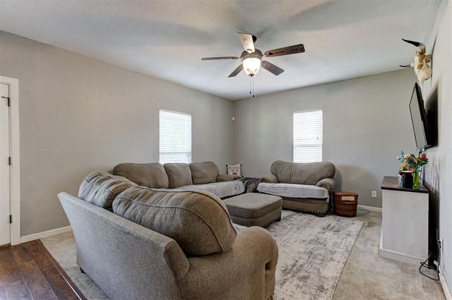 1823 W Mansur, Guthrie, OK 73044