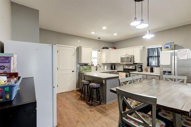 1823 W Mansur, Guthrie, OK 73044