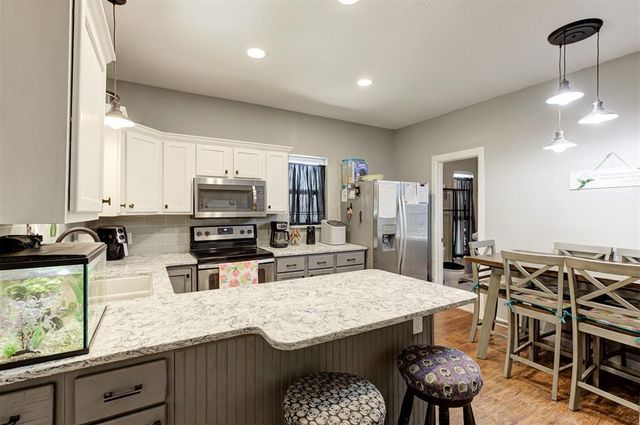 1823 W Mansur, Guthrie, OK 73044