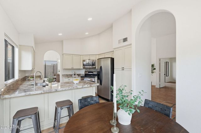 8859 S GRANDVIEW Drive, Tempe, AZ 85284