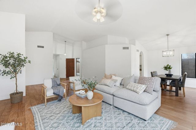 8859 S GRANDVIEW Drive, Tempe, AZ 85284