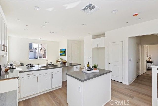 1996 Nathan Lane, San Jacinto, CA 92582