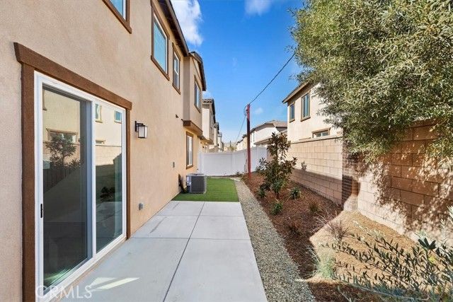 1996 Nathan Lane, San Jacinto, CA 92582