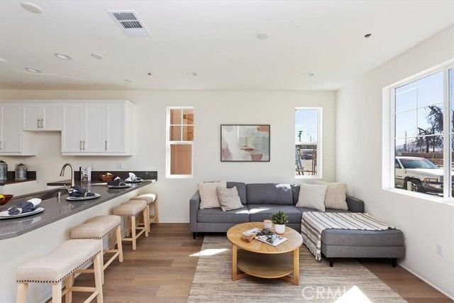 1996 Nathan Lane, San Jacinto, CA 92582