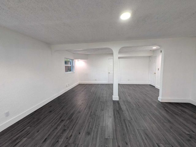 2861 NW 5th Street, Pompano Beach, FL 33069