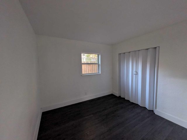 2861 NW 5th Street, Pompano Beach, FL 33069
