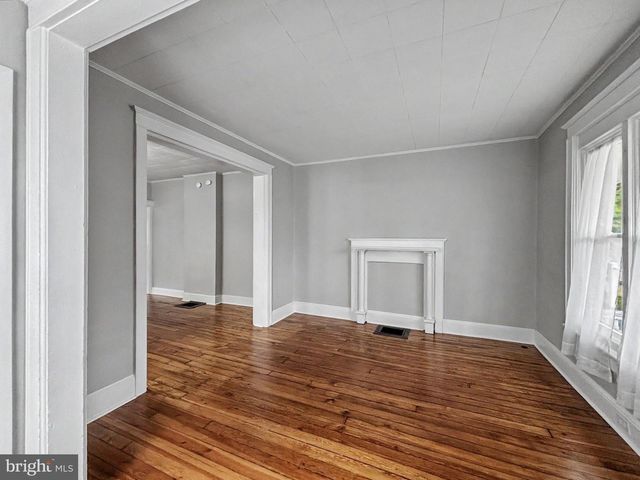 570 NELSON STREET, Chambersburg, PA 17201