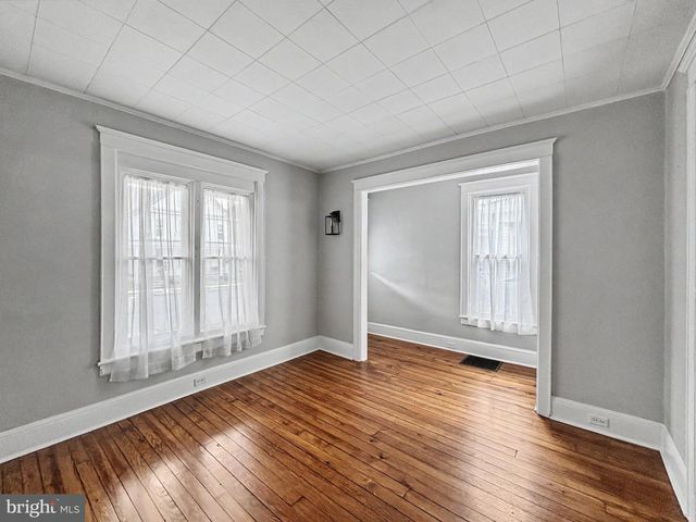 570 NELSON STREET, Chambersburg, PA 17201