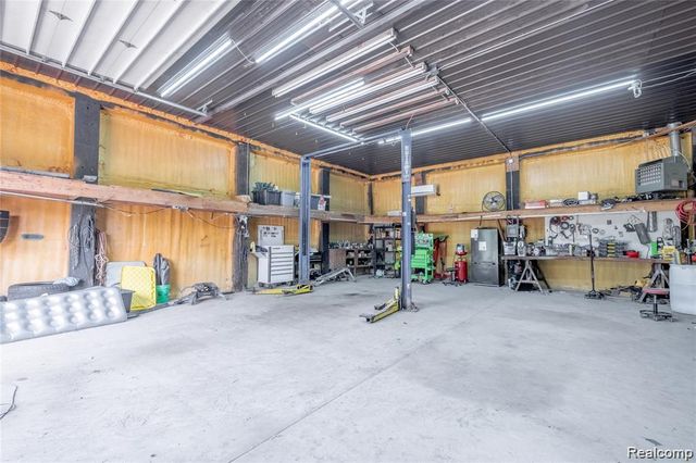 8780 Dixie Highway, Birch Run Township, MI 48415