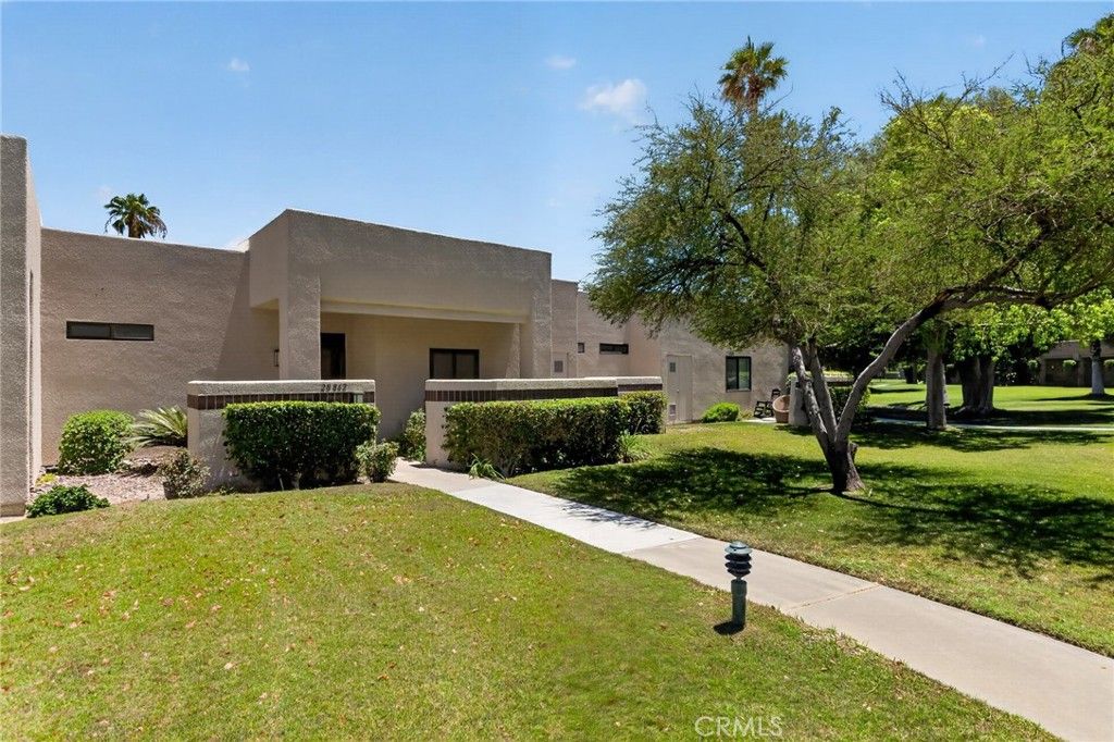 Image 3 of property listing at 28862 Isleta Court, Cathedral City, CA 92234