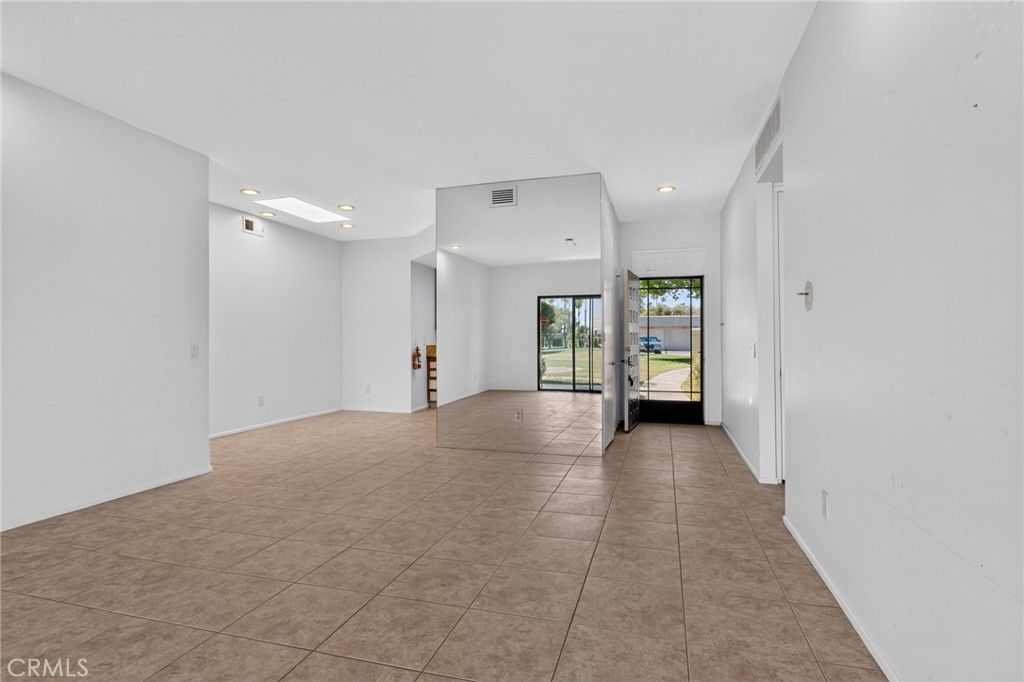 Image 5 of property listing at 28862 Isleta Court, Cathedral City, CA 92234