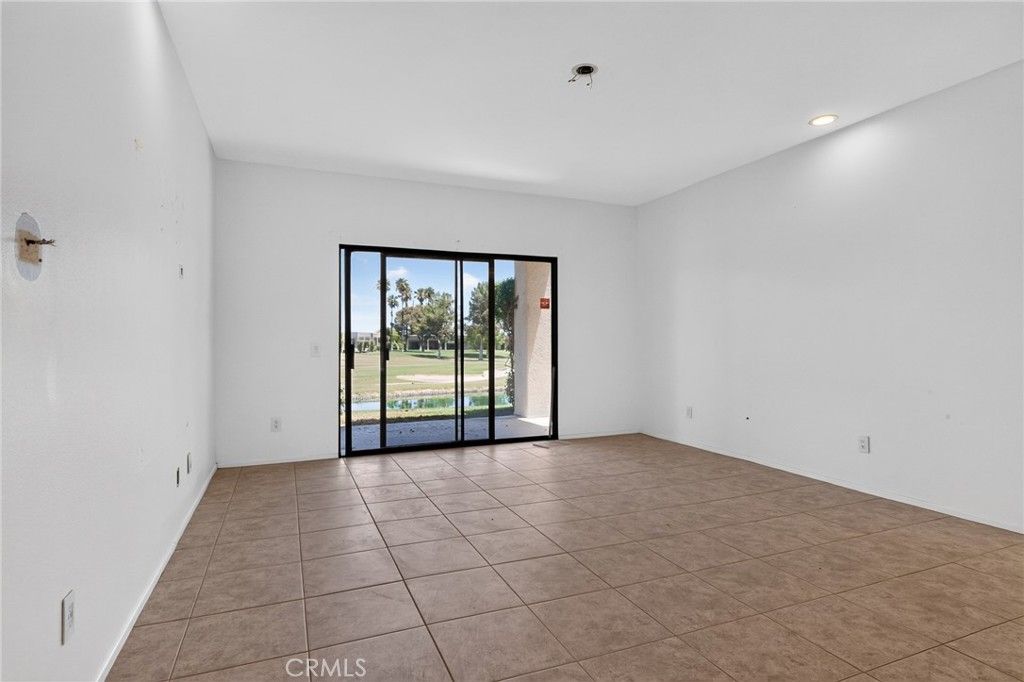 Image 8 of property listing at 28862 Isleta Court, Cathedral City, CA 92234